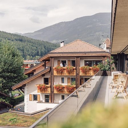 Hotel Restaurant Langgenhof Brunico Dış mekan fotoğraf