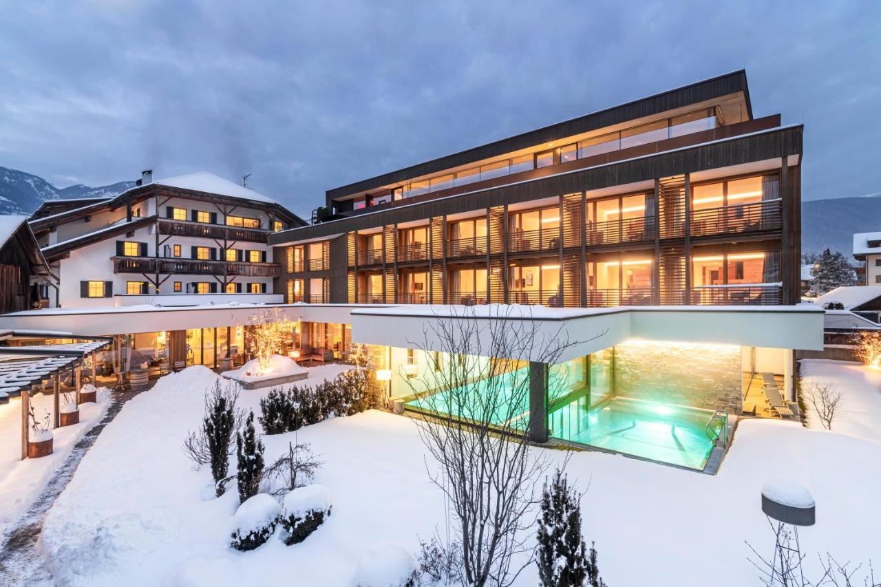 Hotel Restaurant Langgenhof Brunico Dış mekan fotoğraf